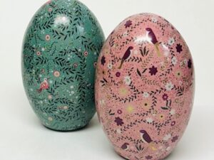 Le grand oeuf de Pâques "métal" vide